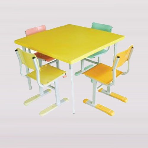 Conjunto pre-escolar infantil 4 lugares